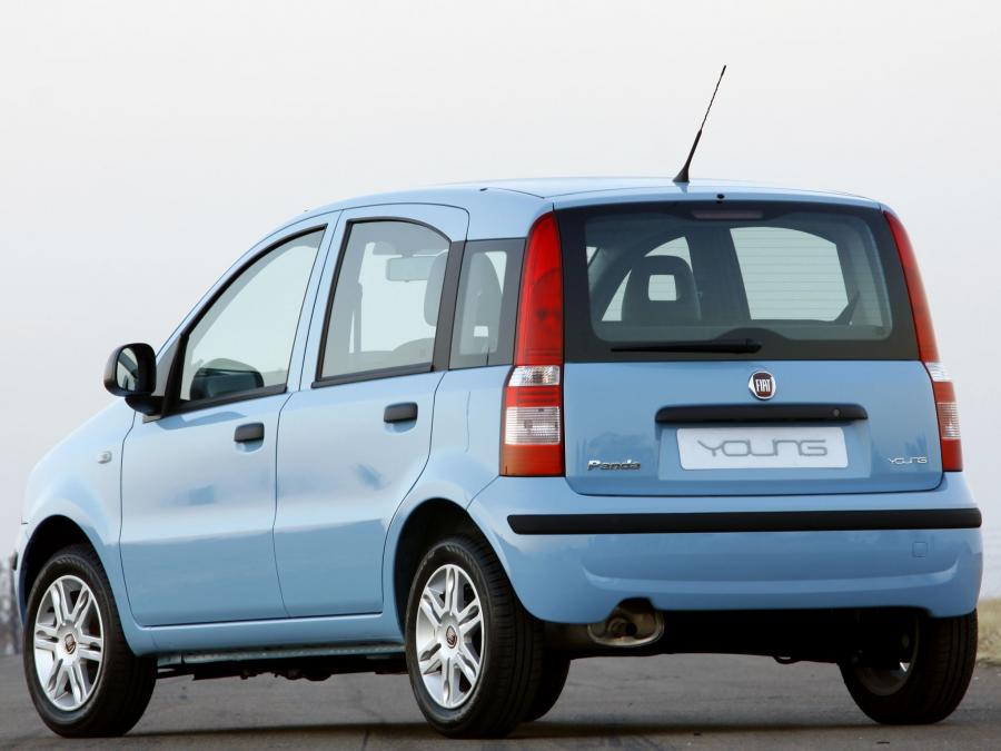  Fiat Panda Young 2011 года  (фото 8 из 12)